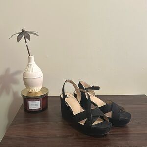 Classic faux suede Sandals